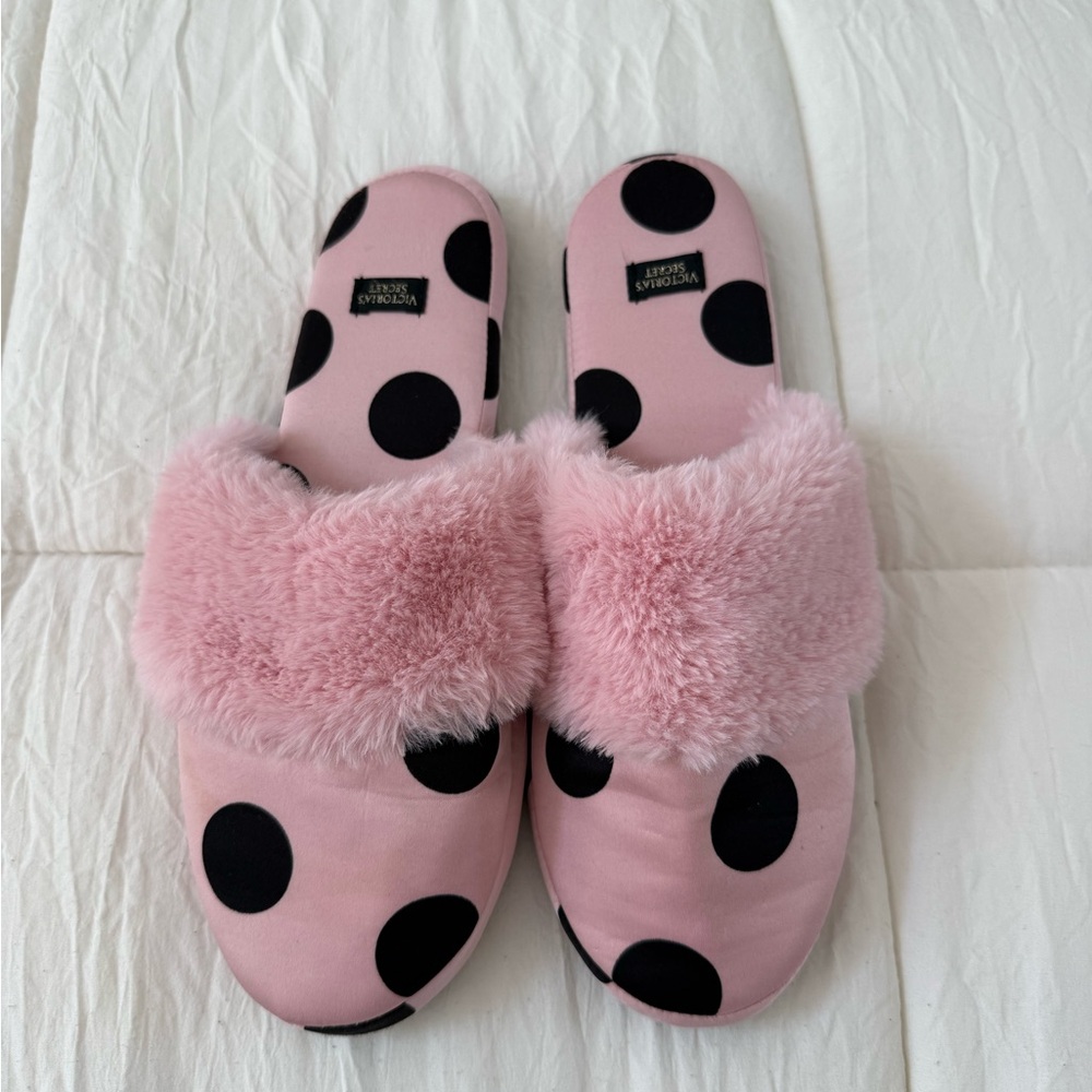 Victoria's Secret Signature Satin Slipper with Faux Fur - Picture 2 of 9
